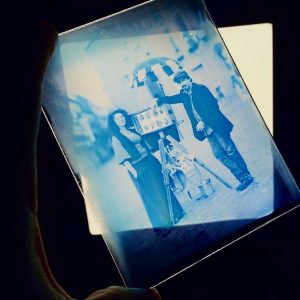 Taller de Cianotipias sobre Papel y Vidrio Taller de Cianotipias sobre Papel y Vidrio